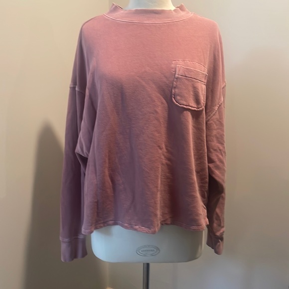 Rose Colored Crew Neck With Pocket - Picture 1 of 7